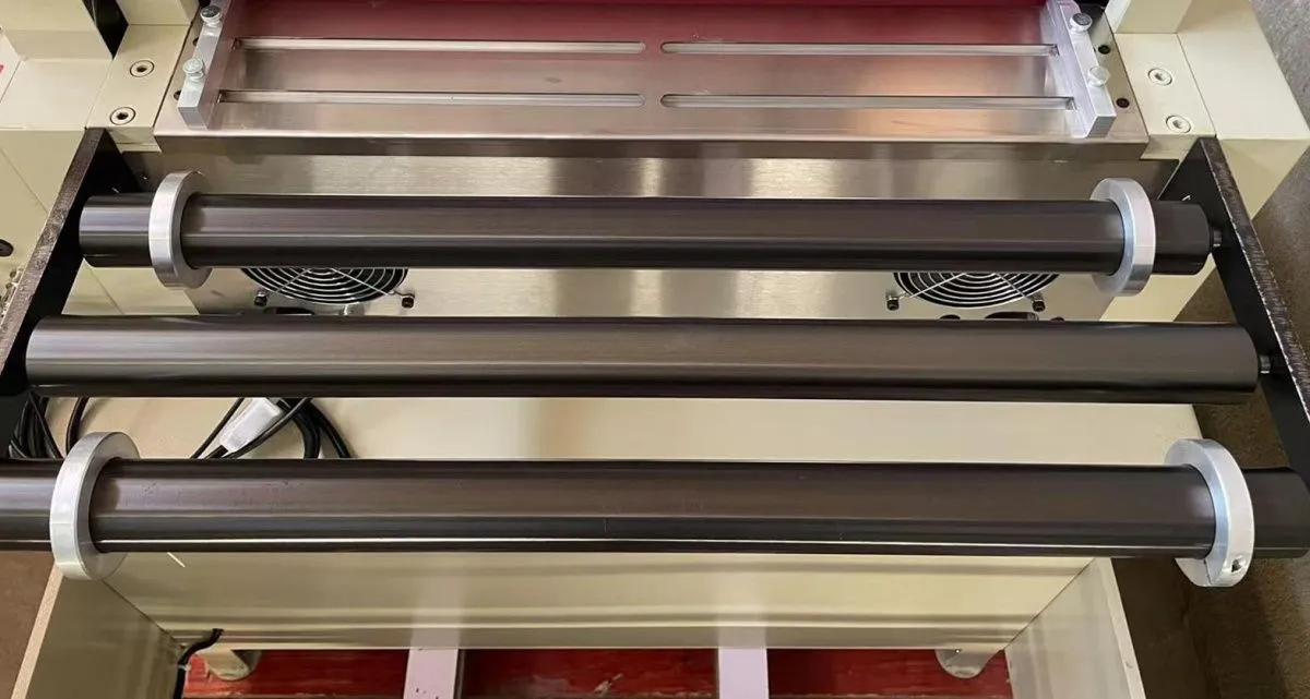 картинка Станок для резки фольги в листы (модель Н-99), с устройством автоматической размотки от магазина Метасила