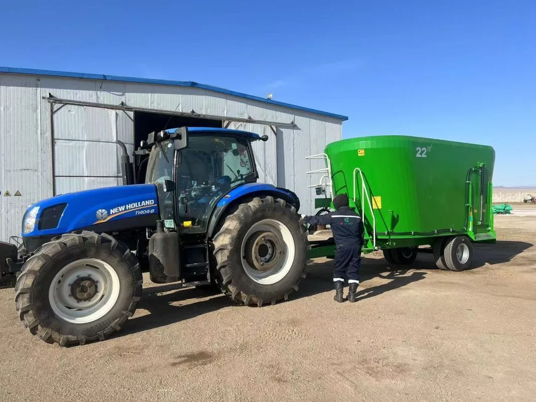 картинка Смеситель-кормораздатчик (с боковым ленточным транспортером) от магазина Метасила