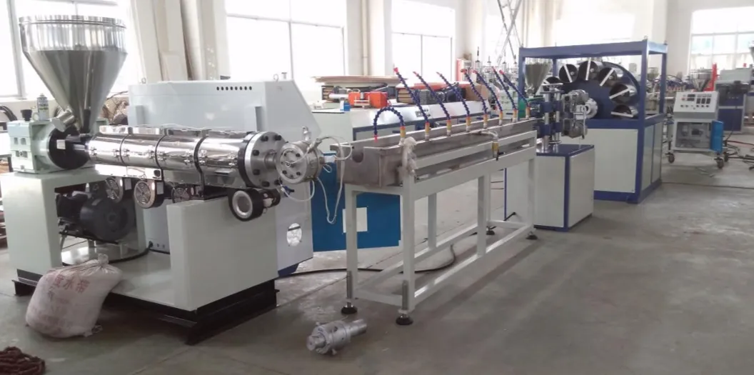 картинка Автоматическая линия для изготовления армированного шланга диаметром 25-50 мм, модель JM-50 от магазина Метасила