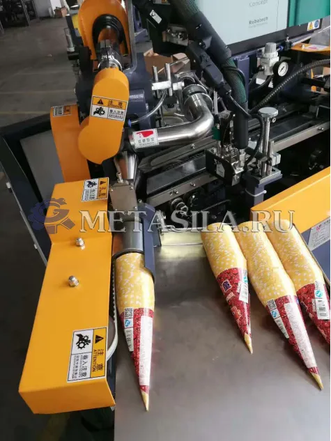 картинка Машина для формования бумажных конусных стаканов для мороженого от магазина Метасила