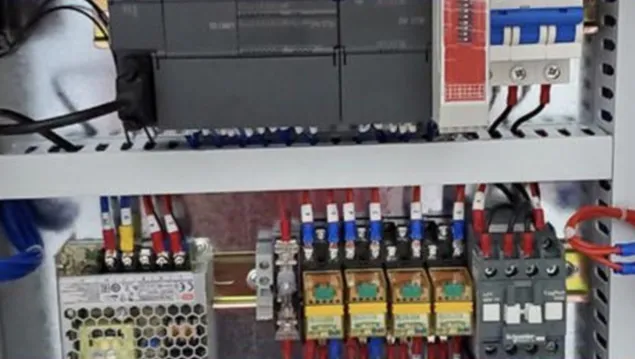 картинка Гравиметрический смеситель (дозатор), модель для двух компонентов 30 кг/ч от магазина Метасила