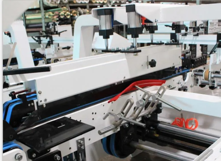 картинка Фальцевально-склеивающая машина для коробок U982 от магазина Метасила