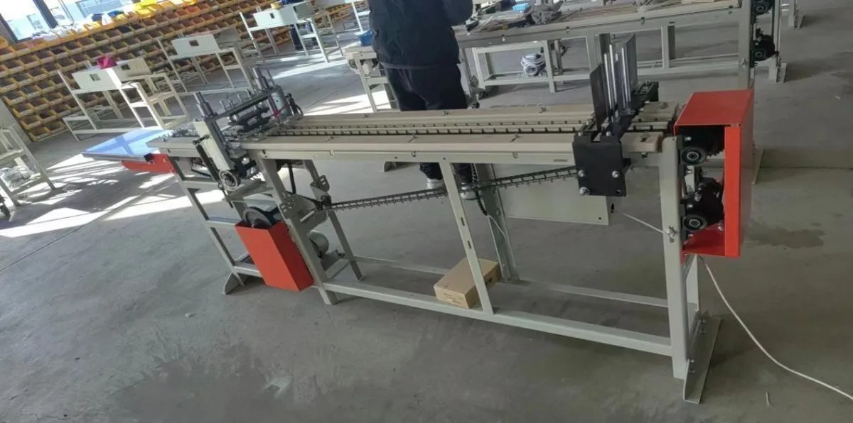 картинка Станок для нанесения логотипа на деревянные столовые приборы (модель МВС-30) от магазина Метасила