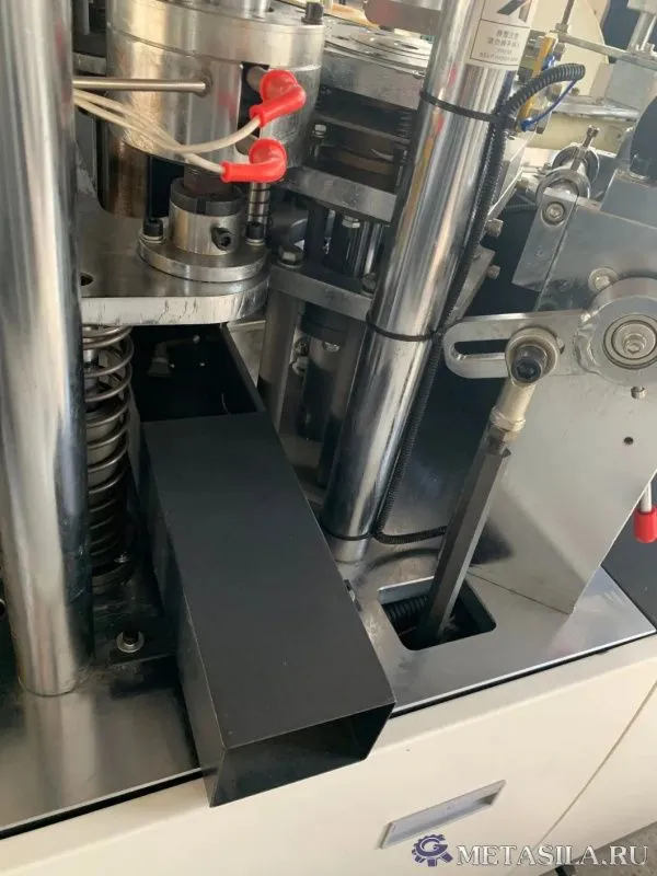картинка Станок для производства бумажных стаканов BS-09 от магазина Метасила