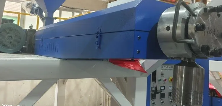 картинка Станок по производству ВПП (модель R-45) от магазина Метасила