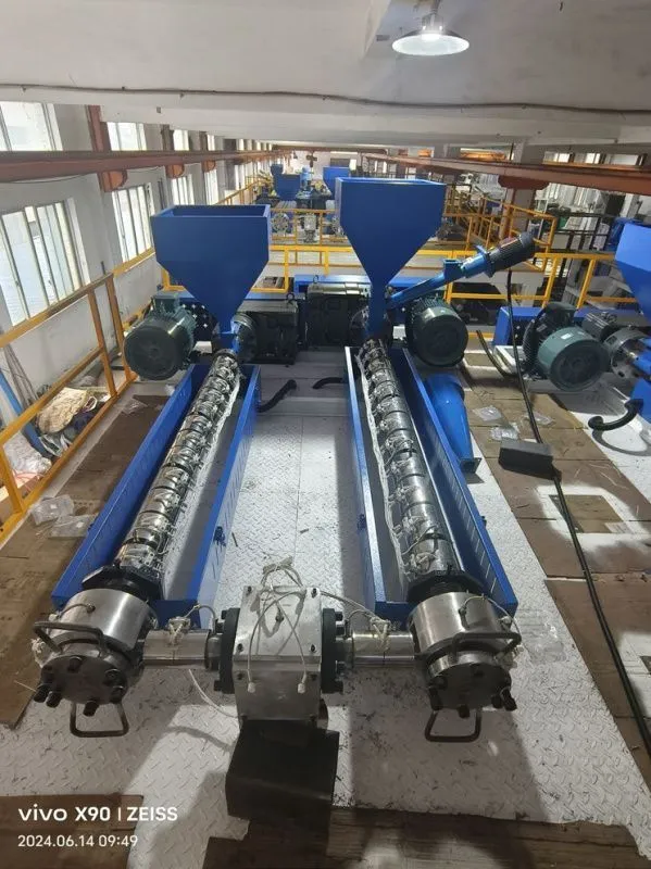 картинка Станок по производству ВПП (модель R-45) от магазина Метасила