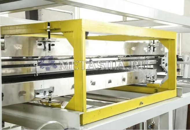 картинка Станок по изготовлению пластиковых стаканчиков D-02  от магазина Метасила