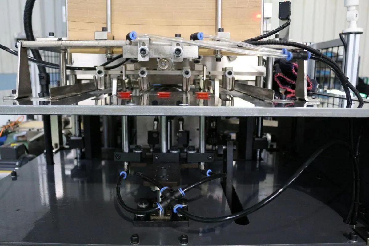 картинка Станок для производства бумажных крышек для напитков  (модель JFG-415) от магазина Метасила