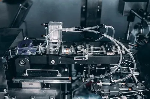 фото Автоматическая ротационная машина для наполнения и запечатывания готовых пакетов от магазина Метасила