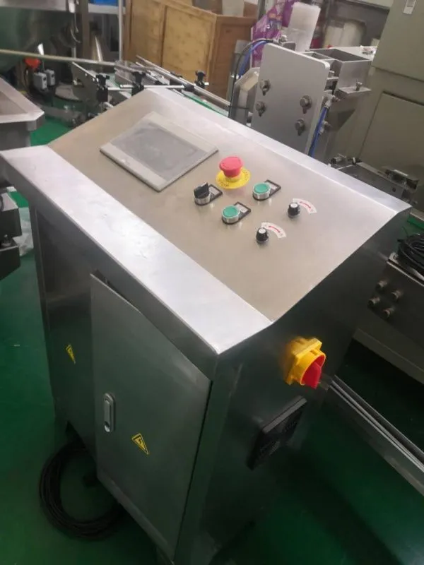 фото Линия упаковки капсул для стирки в контейнеры WN96K от магазина Метасила