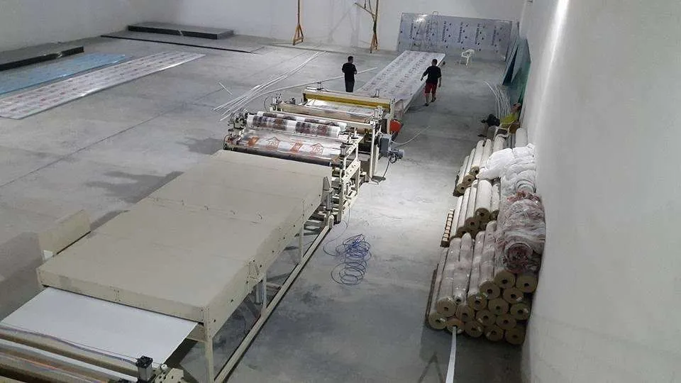 картинка Линия по производству сотового поликарбоната GL2100 от магазина Метасила