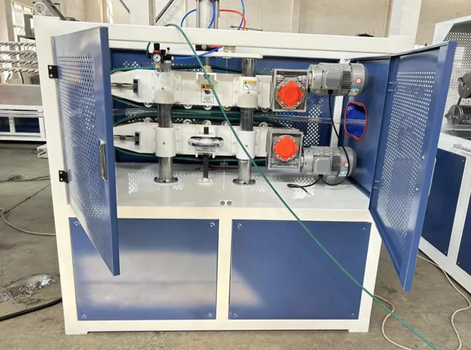 картинка Автоматическая линия для изготовления армированного шланга диаметром 25-50 мм, модель JM-50 от магазина Метасила