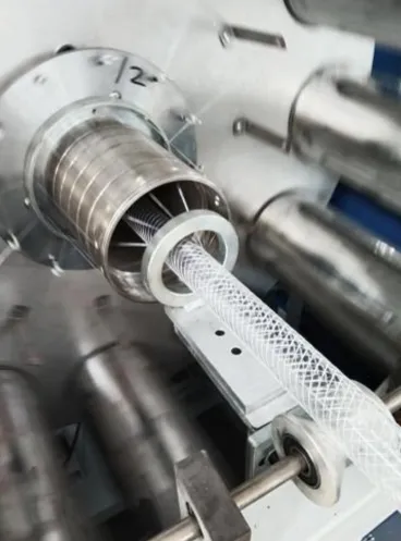 картинка Автоматическая линия для изготовления армированного шланга диаметром 25-50 мм, модель JM-50 от магазина Метасила