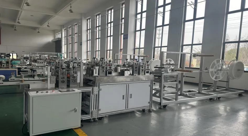 картинка Станок для производства тапочек V-40 от магазина Метасила