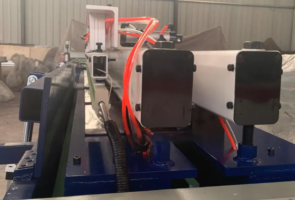 картинка Гибочно-сварочный станок для пластика (MX-4) от магазина Метасила