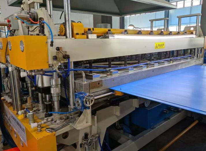 картинка Линия по производству листов из полипропилена FD2000 от магазина Метасила