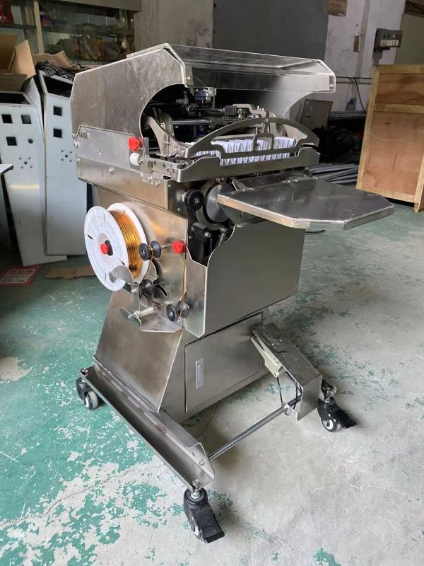 фото Полуавтоматический станок для упаковки хлебобулочных  изделий RF-10 от магазина Метасила