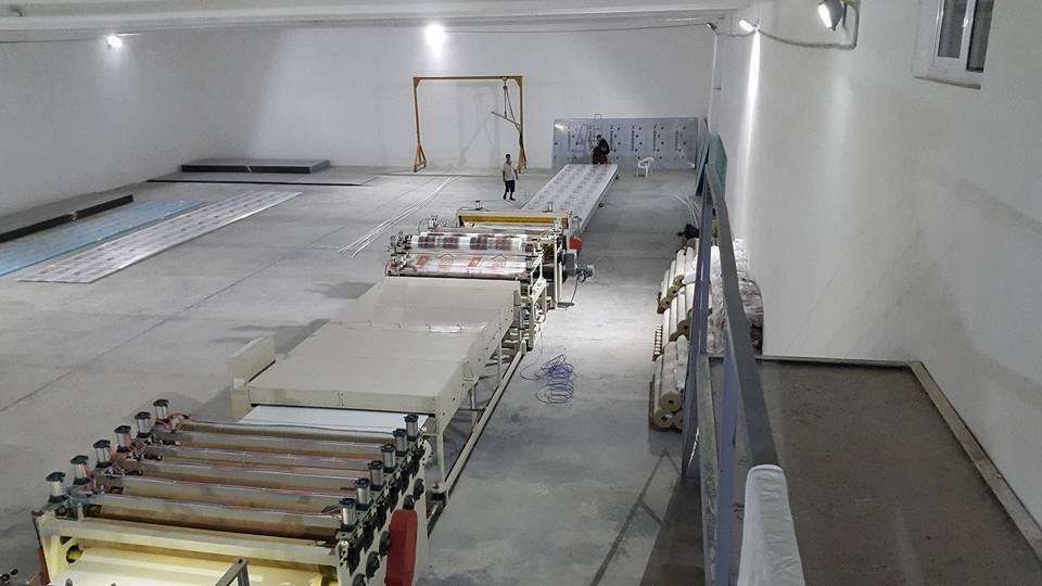 картинка Линия по производству сотового поликарбоната GL2100 от магазина Метасила