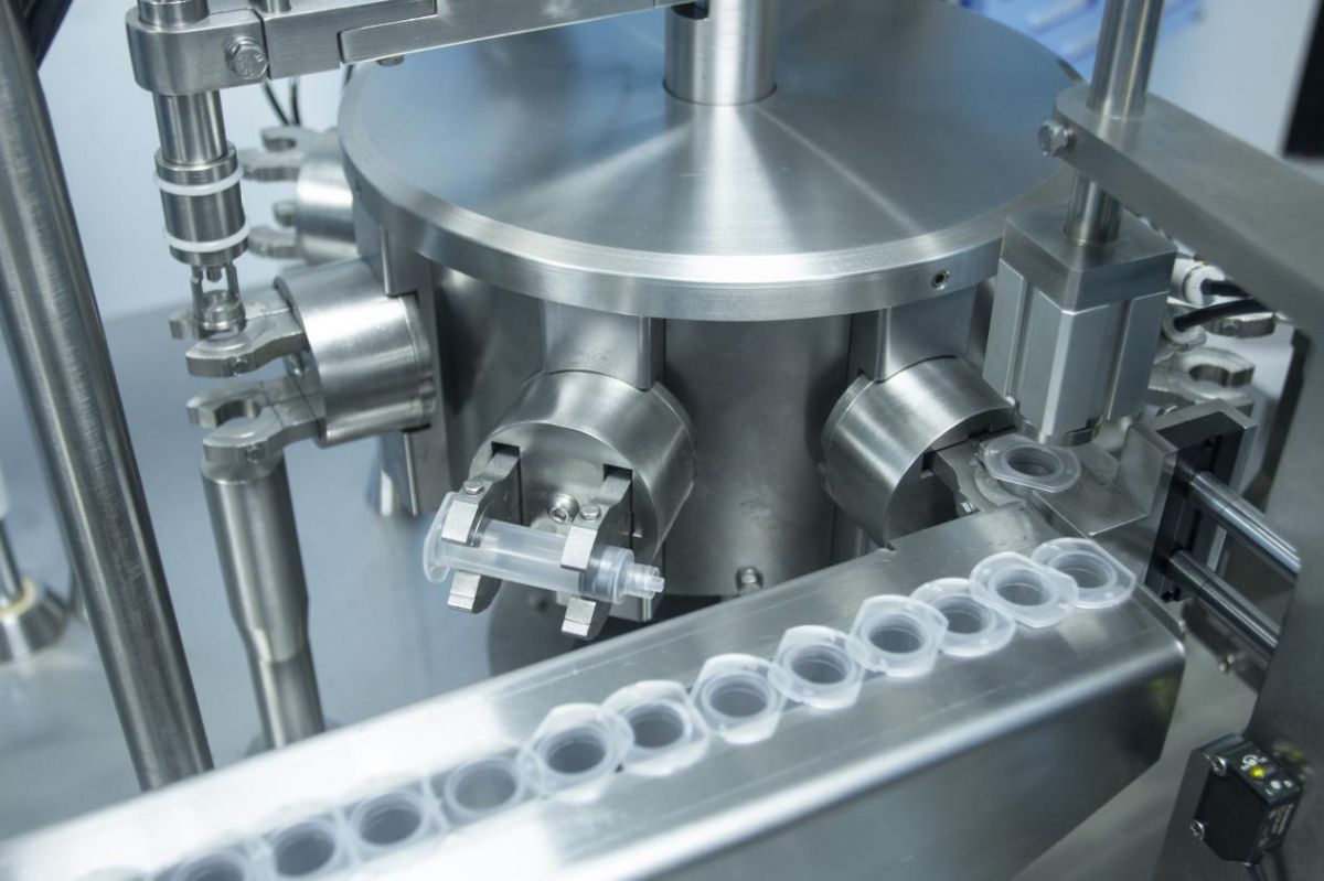 картинка Линия сборки и наполнения шприцев для промывания носа от магазина компании Метасила