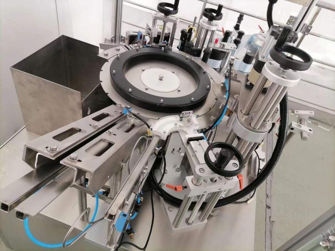 картинка Линия сборки и наполнения шприцев для промывания носа от магазина компании Метасила