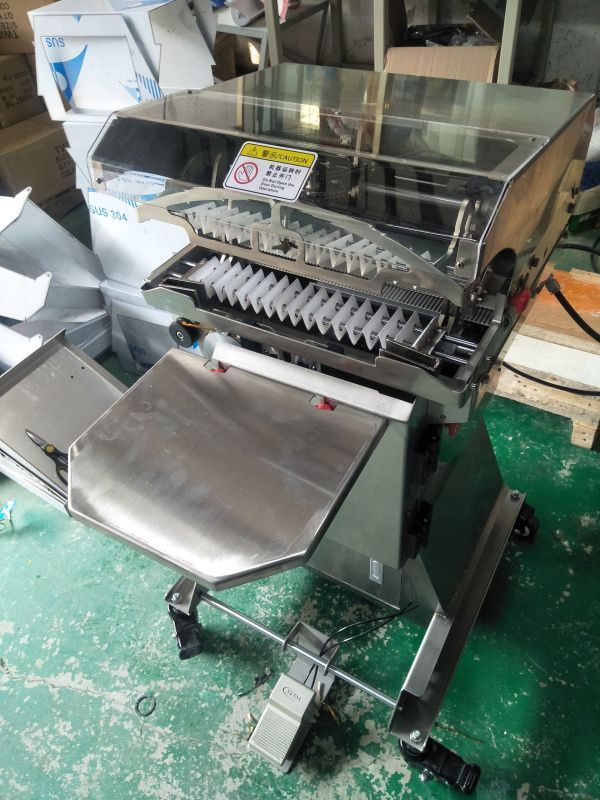 фото Полуавтоматический станок для упаковки хлебобулочных  изделий RF-10 от магазина Метасила