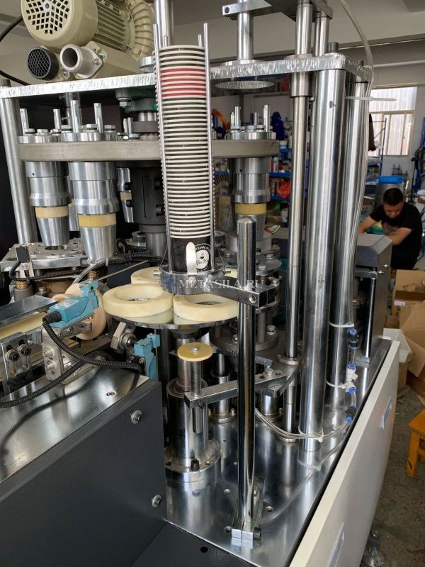 картинка Усовершенствованная машина для производства бумажных стаканов Тайвань от магазина Метасила