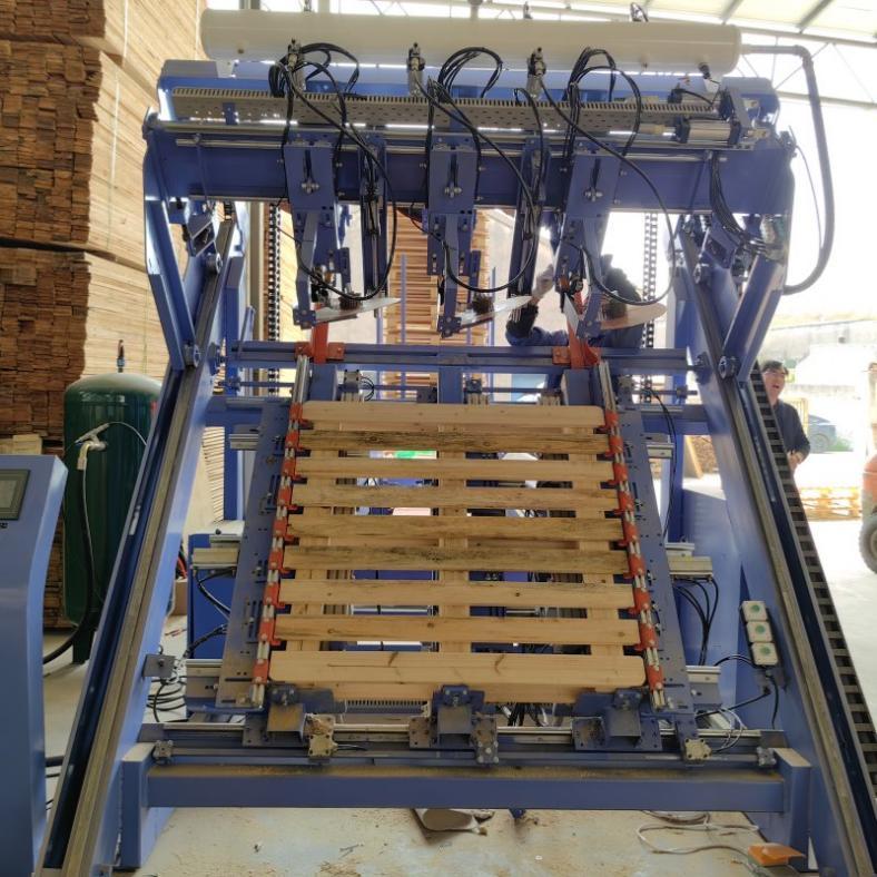 картинка Автоматический гвоздезабивной станок для поддонов FNM198K от магазина Метасила