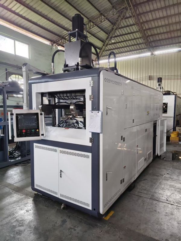 картинка Термоформовочный станок для производства пластиковых стаканов DKL08 от магазина Метасила