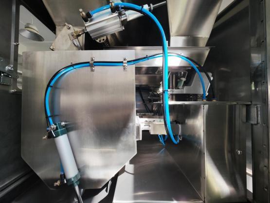 фото Полуавтоматическая линия для фасовки порошковой и гранулированной продукции (25 кг) от магазина Метасила