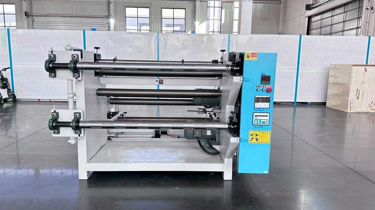 картинка Машина для продольной резки и перемотки спанбонда X180 от магазина Метасила