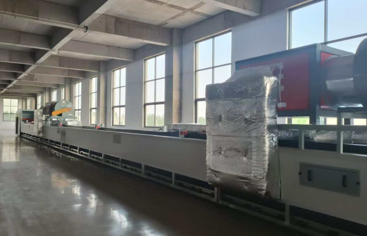 картинка Линия по производству гибких панелей R036 от магазина Метасила