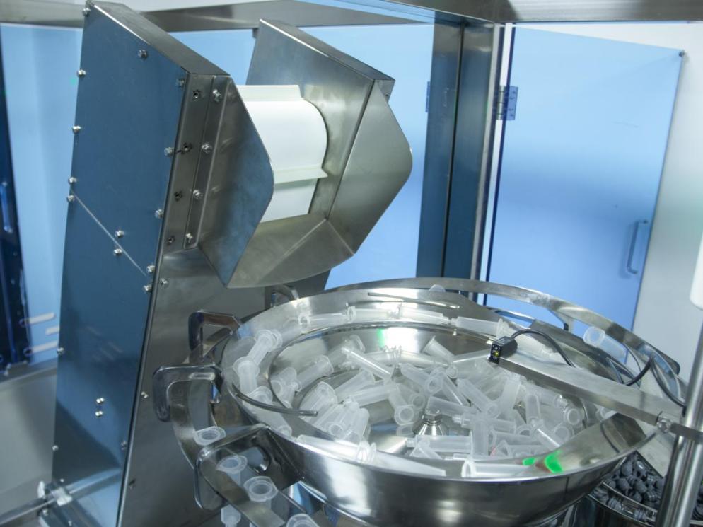 картинка Линия сборки и наполнения шприцев для промывания носа от магазина компании Метасила