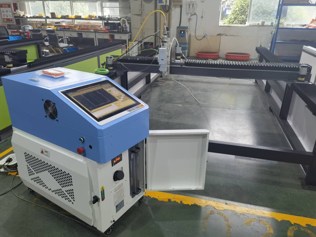 картинка Станок для лазерной резки металла, размер рабочего стола 75 на 75 см. Модель M-1200 Вт от магазина Метасила