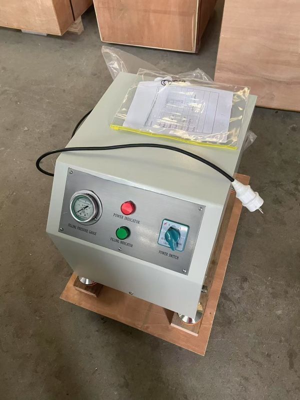 картинка Аппарат для заправки огнетушителей углекислотой (CO₂), модель 1Q от магазина Метасила