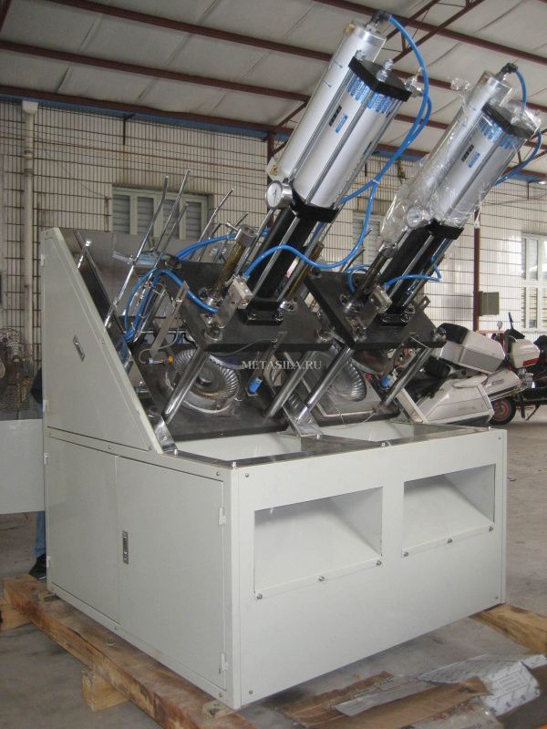 картинка Двухполосная машина для изготовления бумажных тарелок от магазина Метасила