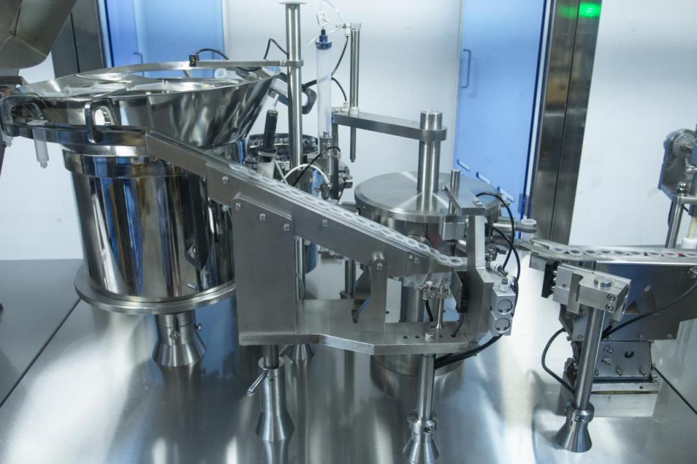 картинка Линия сборки и наполнения шприцев для промывания носа от магазина компании Метасила