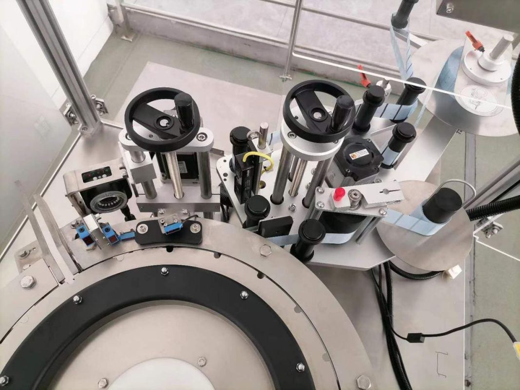 картинка Линия сборки и наполнения шприцев для промывания носа от магазина компании Метасила