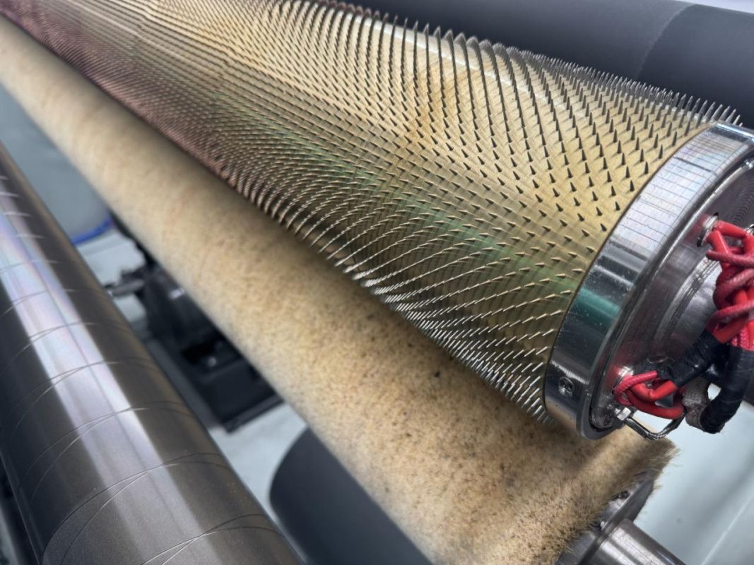 картинка Станок для тиснения нетканого материала KLP13 от магазина Метасила