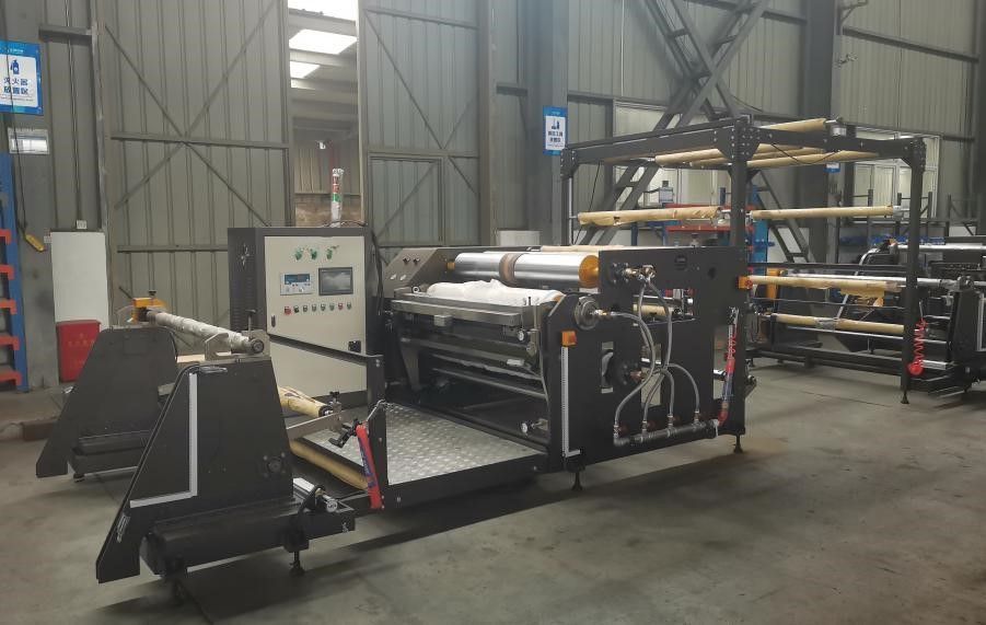 картинка Машина для нанесения термоклеевого покрытия F-152 от магазина Метасила