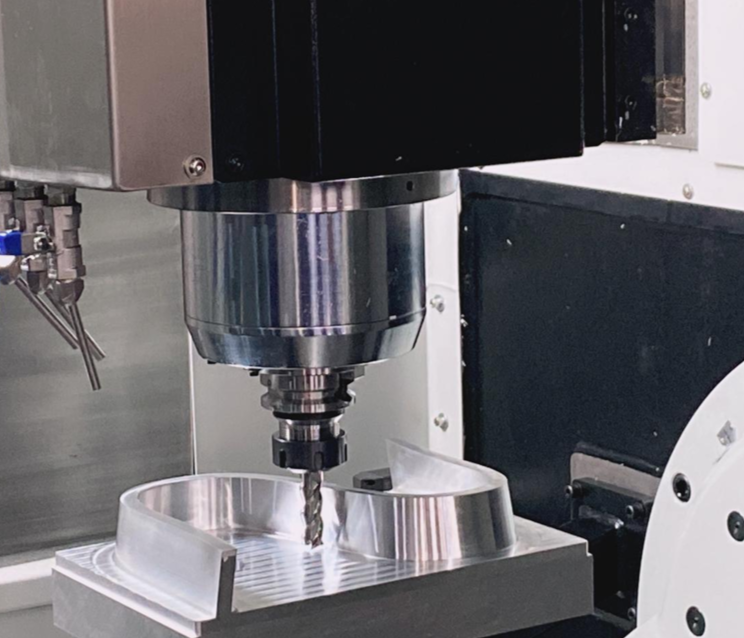 картинка 5 осевой вертикальный обрабатывающий центр с системой SIEMENS, модель Y650 от магазина Метасила