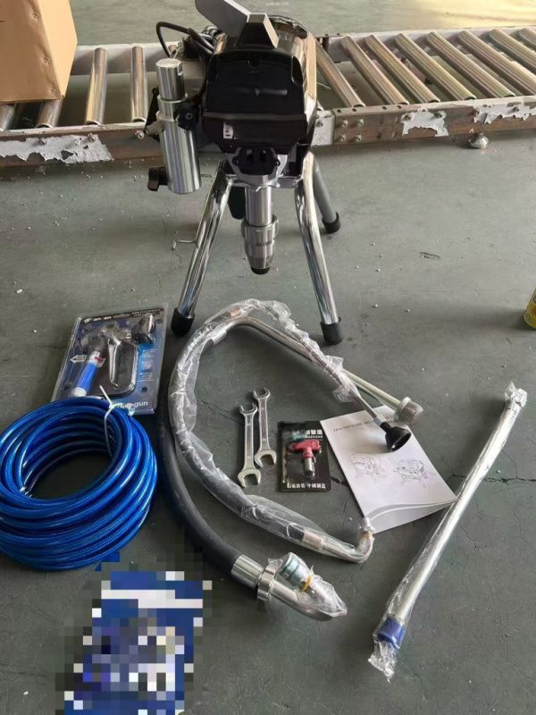 безвоздушный распылитель краски.jpg