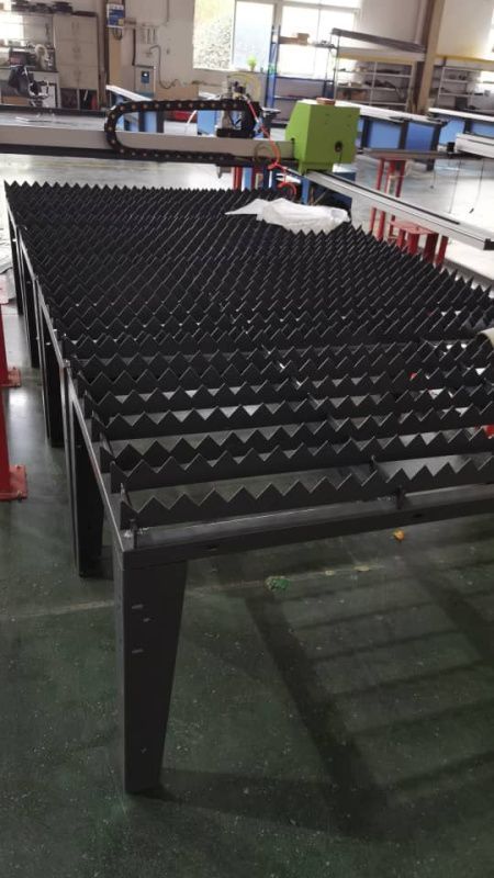 картинка Станок для лазерной резки металла, размер рабочего стола 75 на 75 см. Модель M-1200 Вт от магазина Метасила