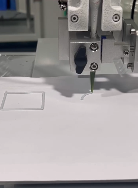 картинка Трехосевой автоматический дозатор клея, модель LK-300 от магазина Метасила