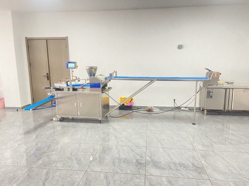 картинка Станок для формовки различных булочек, печенья с начинкой от магазина Метасила