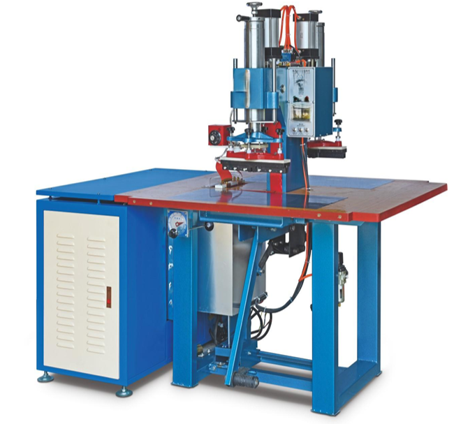 картинка Линия для производства мочеприемников, модель YTR-700 от магазина Метасила