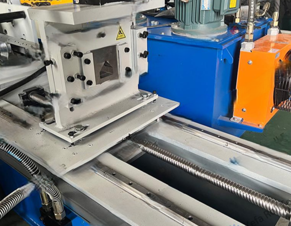 картинка Автоматическая линия изготовления штукатурного уголка, модель 3KL от магазина Метасила