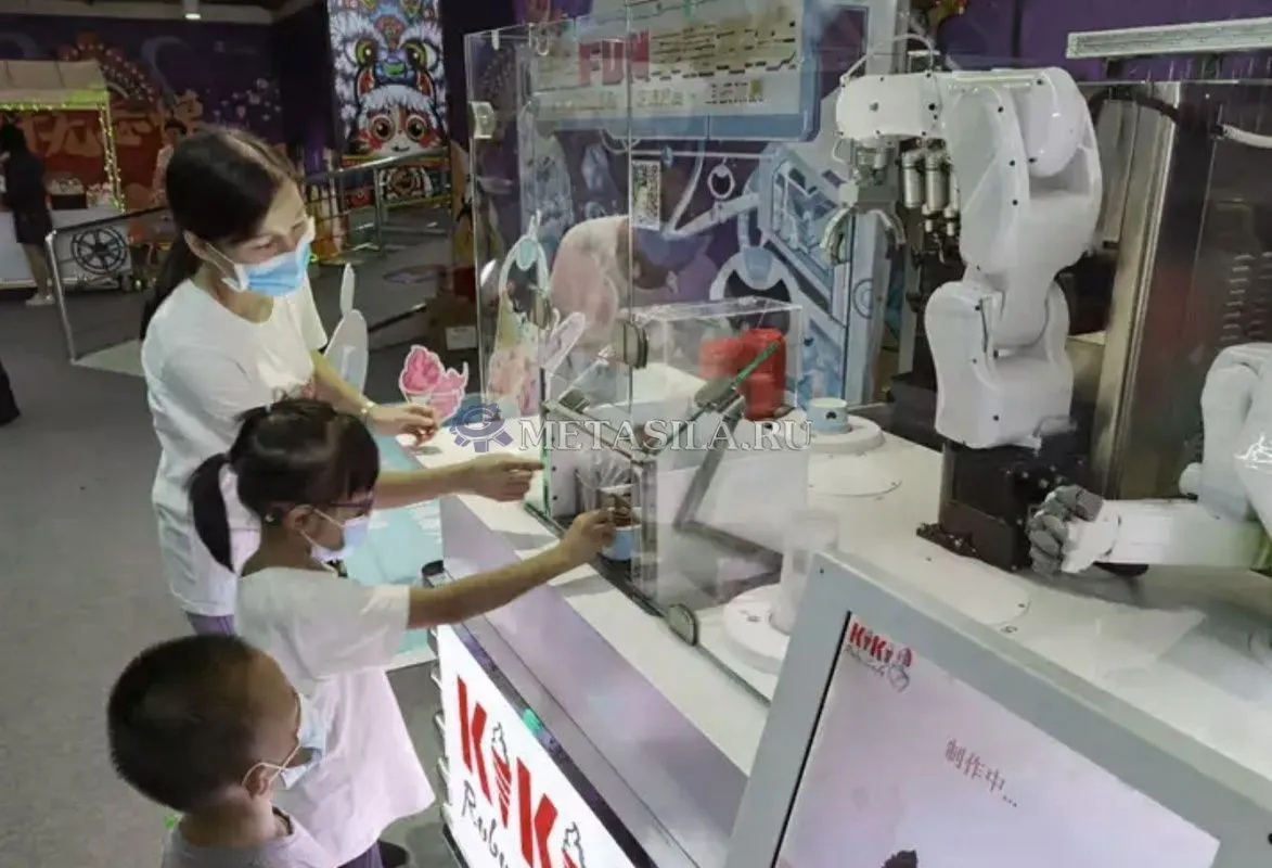 картинка Автоматический робот продажи мороженого в розницу от магазина Метасила